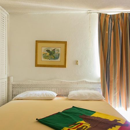 Beach Condos -Montego Bay Club Beach Resort Екстер'єр фото