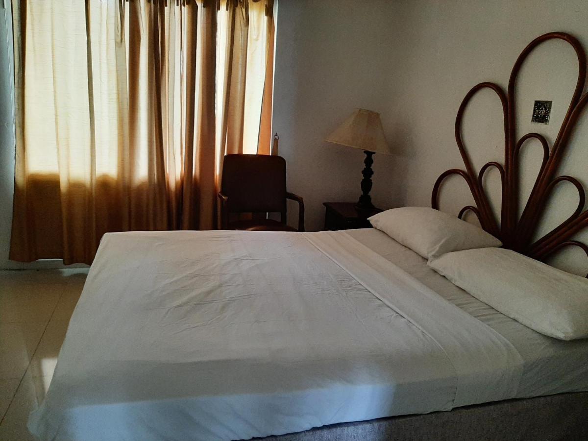 Beach Condos -Montego Bay Club Beach Resort Екстер'єр фото