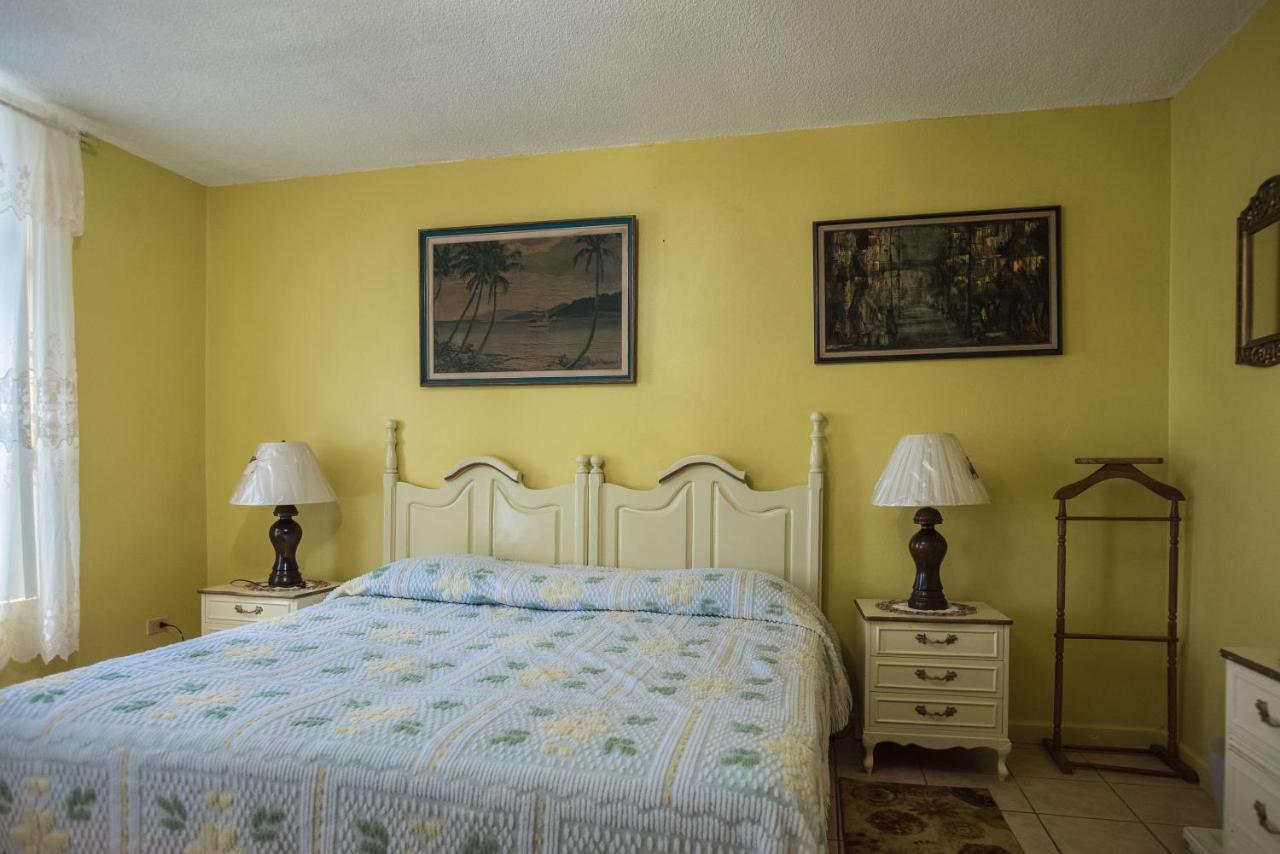 Beach Condos -Montego Bay Club Beach Resort Екстер'єр фото