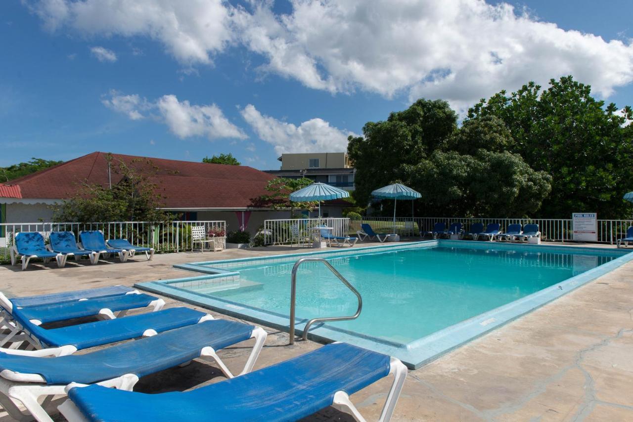 Beach Condos -Montego Bay Club Beach Resort Екстер'єр фото