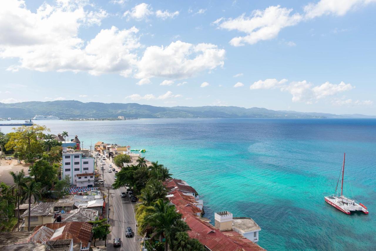 Beach Condos -Montego Bay Club Beach Resort Екстер'єр фото
