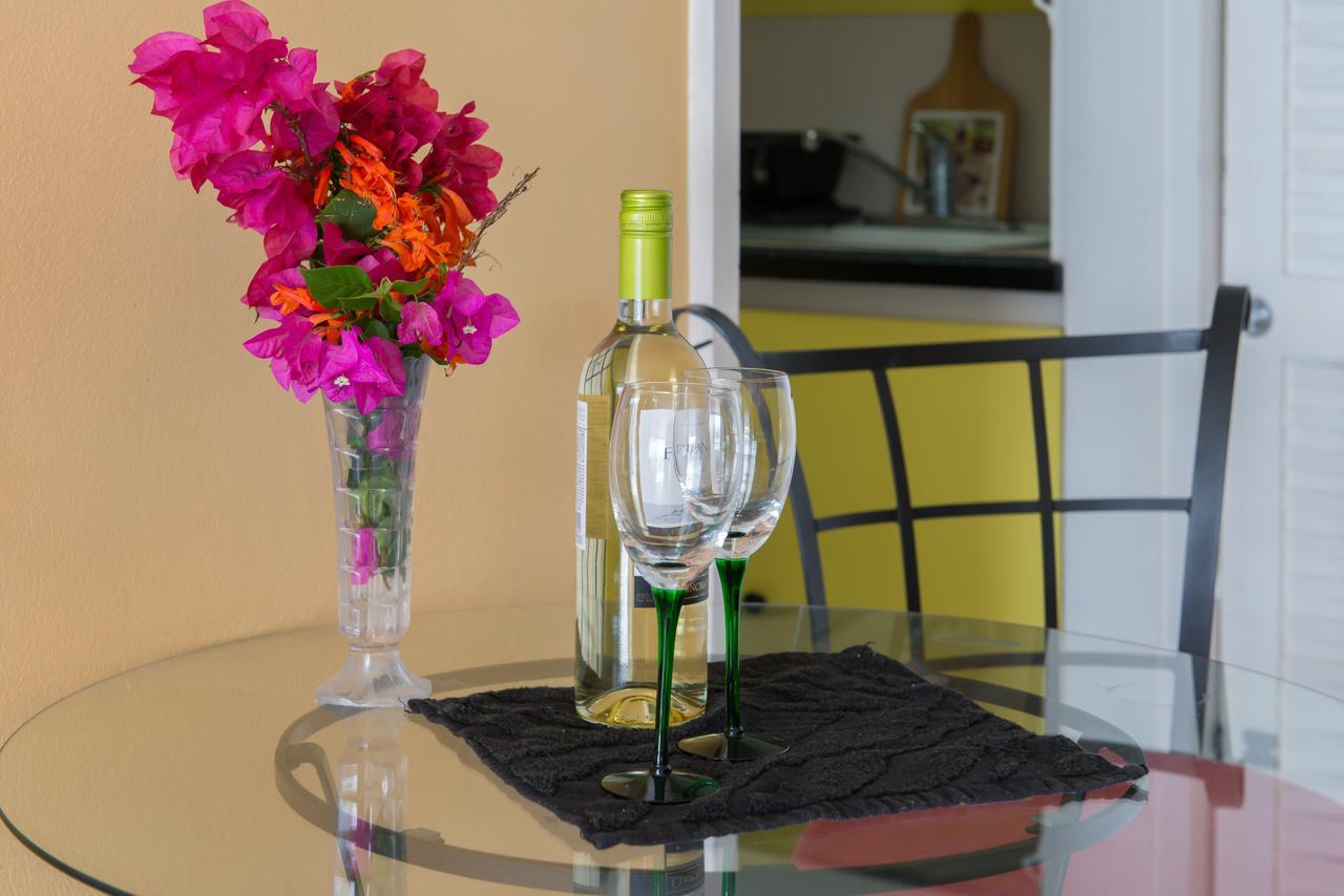 Beach Condos -Montego Bay Club Beach Resort Екстер'єр фото