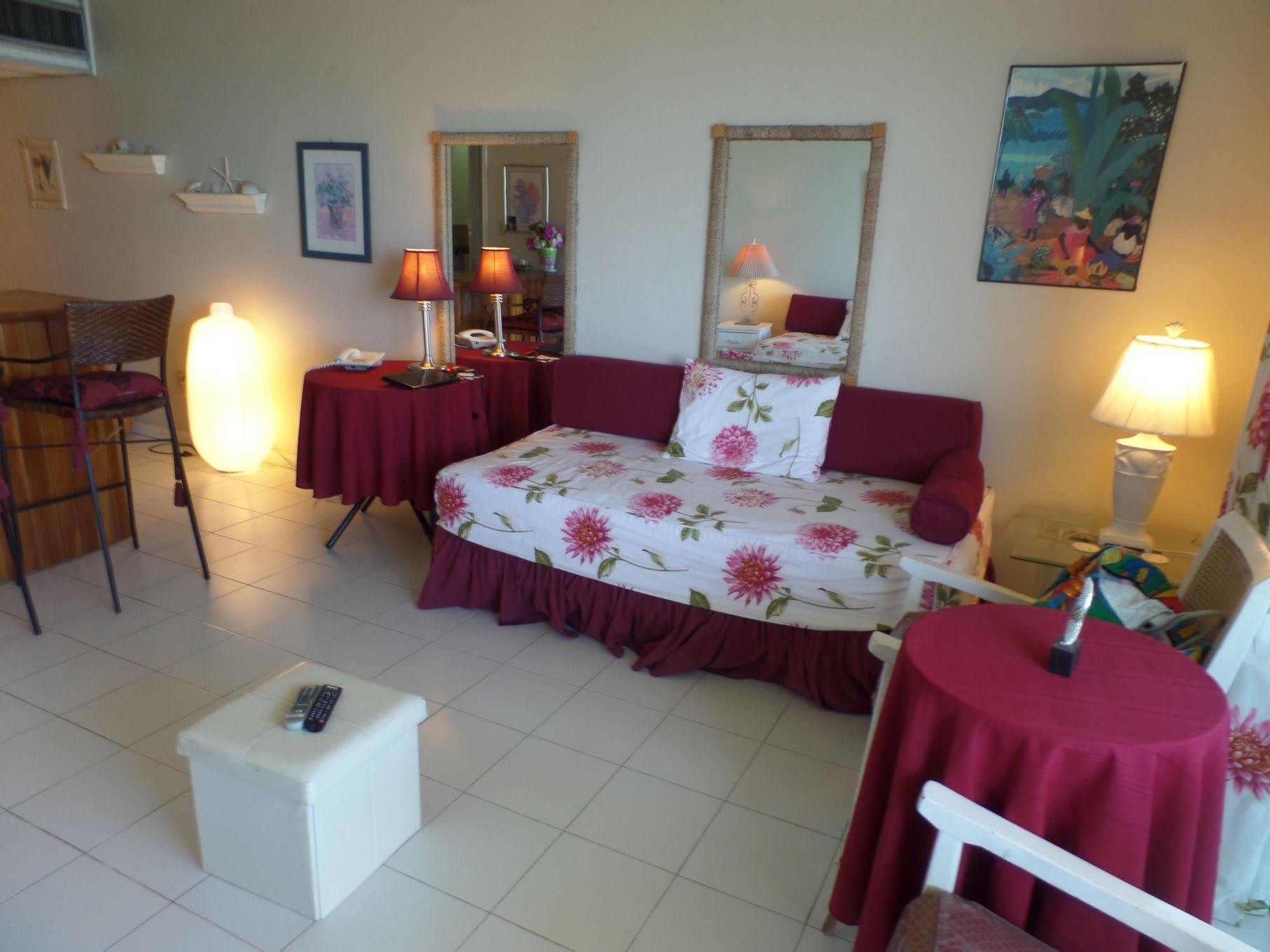 Beach Condos -Montego Bay Club Beach Resort Екстер'єр фото