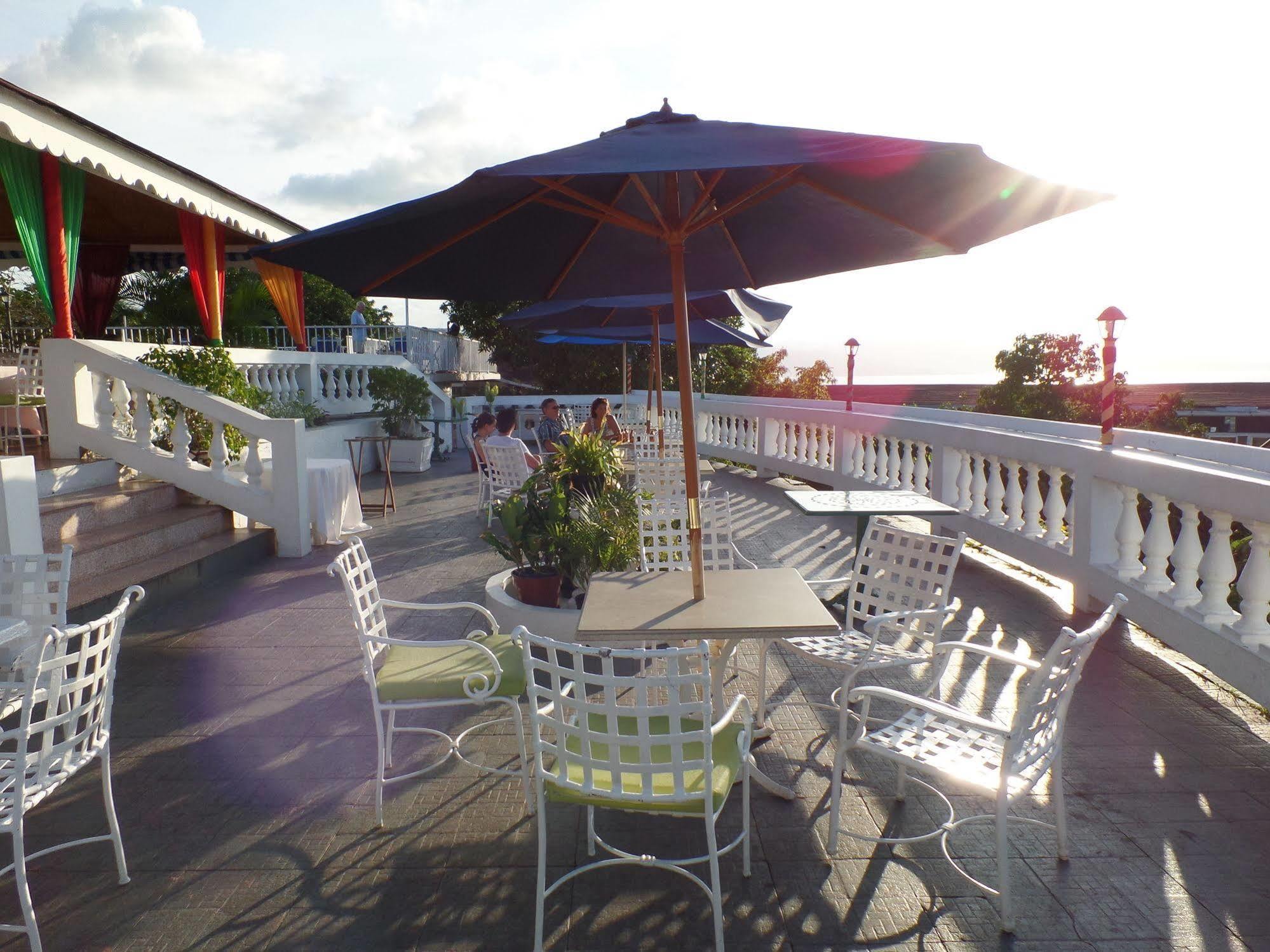 Beach Condos -Montego Bay Club Beach Resort Екстер'єр фото